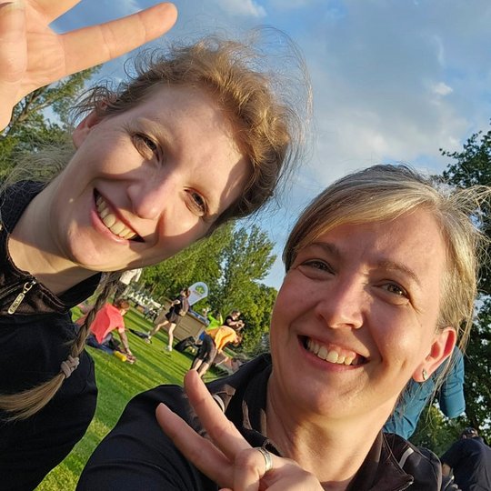 Mitarbeiterinnen bei fit im Park